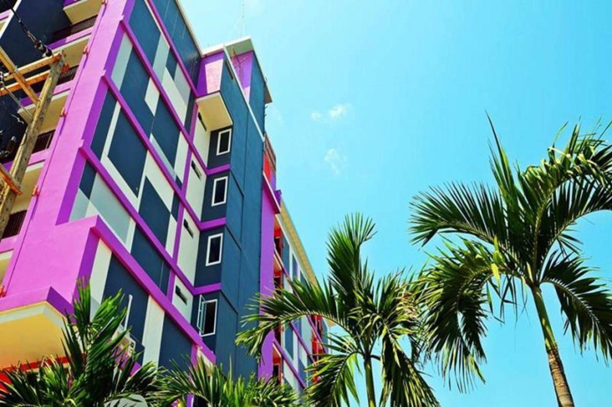 Family Hotel Khonken Kültér fotó