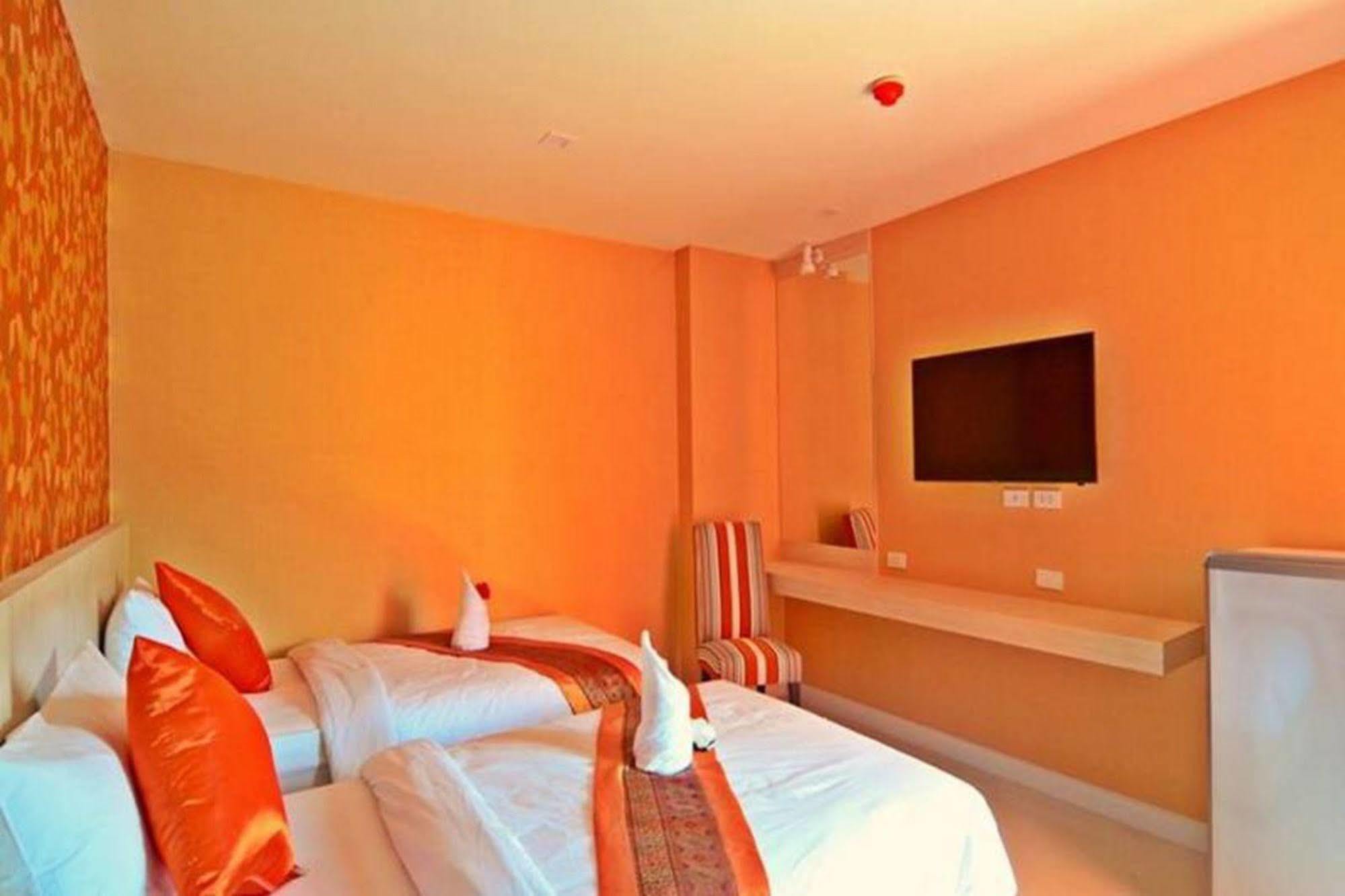 Family Hotel Khonken Kültér fotó